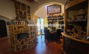 CASA EN RENTA EN EL CENTRO DE TEQUSQUIAPAN. Yodi