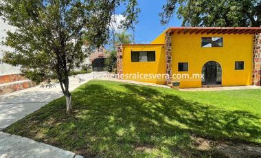 CASA EN RENTA EN EL CENTRO DE TEQUSQUIAPAN. Yodi