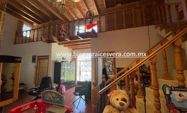 CASA EN RENTA EN EL CENTRO DE TEQUSQUIAPAN. Yodi