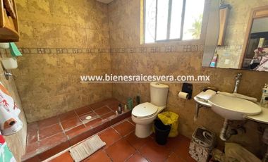 CASA EN RENTA EN EL CENTRO DE TEQUSQUIAPAN. Yodi