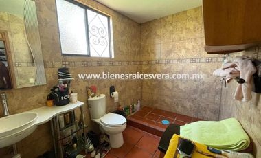 CASA EN RENTA EN EL CENTRO DE TEQUSQUIAPAN. Yodi