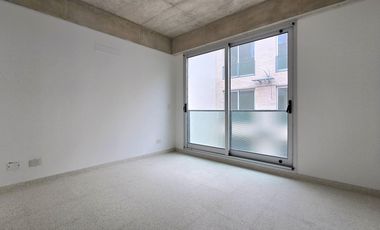VENTA • VICENTE LÓPEZ • 3 AMBIENTES • COCHERA