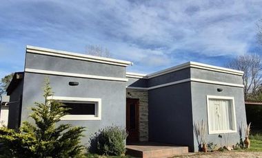 Casa en venta - 3 Dormitorios 2 Baños - Costa del Este