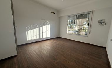 VENTA CASA 3 DORMITORIOS EN ROLDAN
