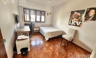 Casa en Zona Residencial de  Vicente López