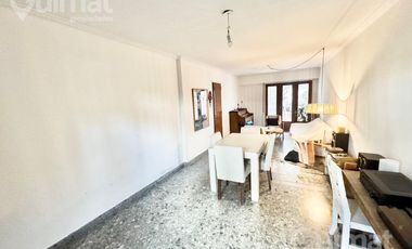 Casa en Zona Residencial de  Vicente López