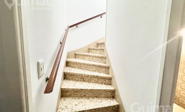 Casa en Zona Residencial de  Vicente López