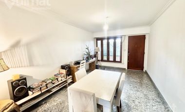 Casa en Zona Residencial de  Vicente López