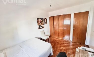 Casa en Zona Residencial de  Vicente López