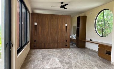 Casa en venta con vista al campo de golf en Provincia Residencial, Mérida