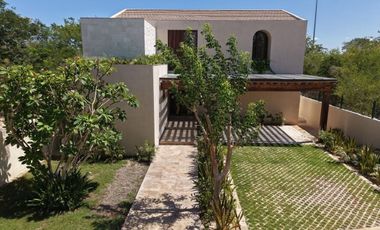 Casa en venta con vista al campo de golf en Provincia Residencial, Mérida