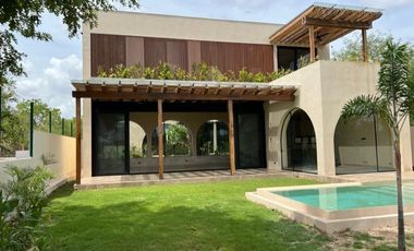 Casa en venta con vista al campo de golf en Provincia Residencial, Mérida