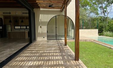 Casa en venta con vista al campo de golf en Provincia Residencial, Mérida