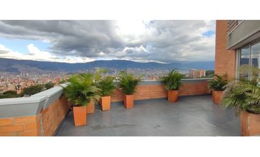 Apartamento Penthouse en venta, Almería en Medellín