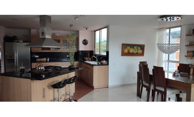 Apartamento Penthouse en venta, Almería en Medellín
