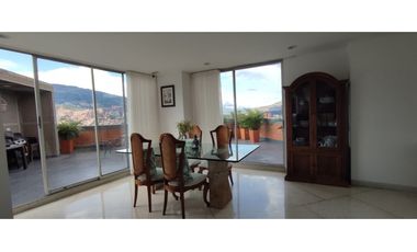 Apartamento Penthouse en venta, Almería en Medellín