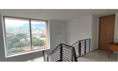 Apartamento Penthouse en venta, Almería en Medellín