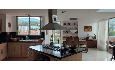 Apartamento Penthouse en venta, Almería en Medellín