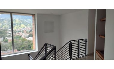 Apartamento Penthouse en venta, Almería en Medellín