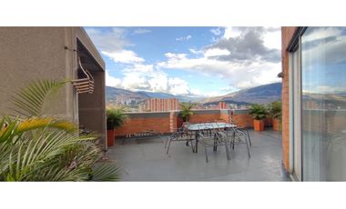 Apartamento Penthouse en venta, Almería en Medellín