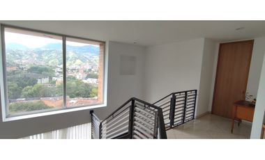 Apartamento Penthouse en venta, Almería en Medellín