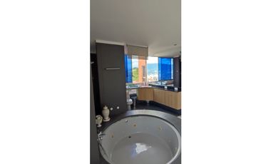 Apartamento Penthouse en venta, Almería en Medellín