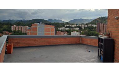 Apartamento Penthouse en venta, Almería en Medellín