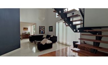 Apartamento Penthouse en venta, Almería en Medellín