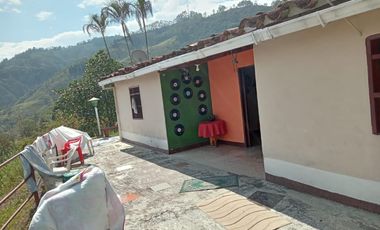 VENTA CASA CAMPESTRE EN ANGELOPOLIS