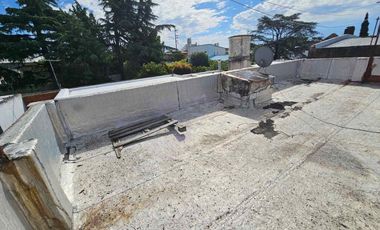 Venta casa tipo dpto en Levalle al 200 Bernal