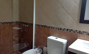 CASA VENTA VILLA GESELL DOS CASAS