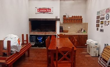 CASA VENTA VILLA GESELL DOS CASAS