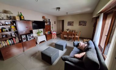 VENTA CASA 4 AMB CON QUINCHO Y PATIO