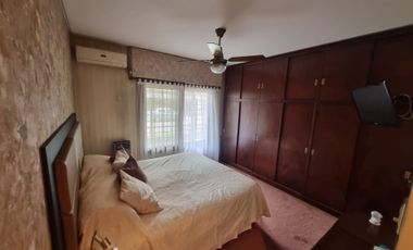 VENTA CASA 4 AMB CON QUINCHO Y PATIO