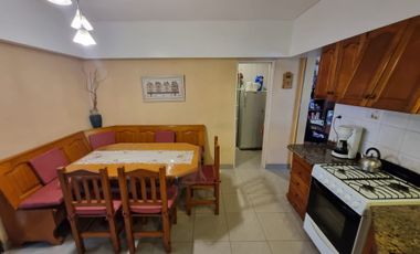 VENTA CASA 4 AMB CON QUINCHO Y PATIO