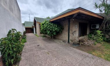 VENTA CASA 4 AMB CON QUINCHO Y PATIO