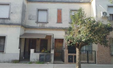 VENTA PH 3 AMBIENTES CON PATIO Y TERRAZA PROPIOS