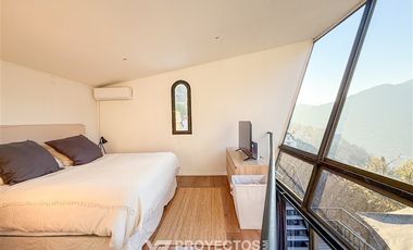 Casa en Arriendo en Camino a Farellones KM 3 (Mallsport) AMOBLADO
