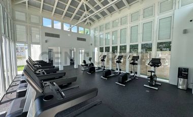 Casa de estreno con acabados de lujo en Urbanización Aires Norte