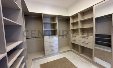 Casa de estreno con acabados de lujo en Urbanización Aires Norte