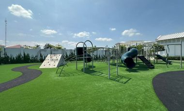 Casa de estreno con acabados de lujo en Urbanización Aires Norte