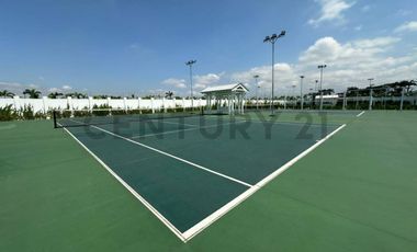 Casa de estreno con acabados de lujo en Urbanización Aires Norte