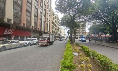 Suite en alquiler en centro de Guayaquil, edificio Forum  GabR