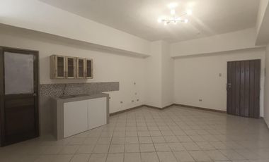 Suite en alquiler en centro de Guayaquil, edificio Forum  GabR