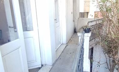 Calle 49 e/ 15 y 16 - CASA 3 dorm y cochera