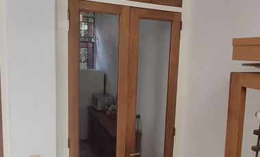 Calle 49 e/ 15 y 16 - CASA 3 dorm y cochera