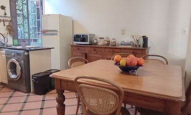 Calle 49 e/ 15 y 16 - CASA 3 dorm y cochera