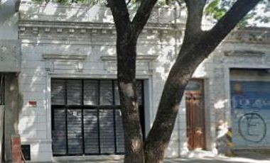 Calle 49 e/ 15 y 16 - CASA 3 dorm y cochera