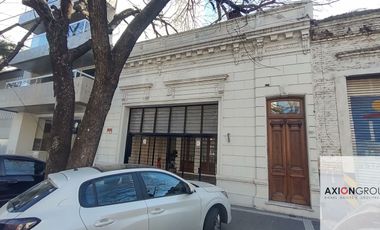 Calle 49 e/ 15 y 16 - CASA 3 dorm y cochera