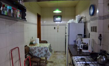ALQUILER DPTO 2 AMBIENTES POR ESCALERA